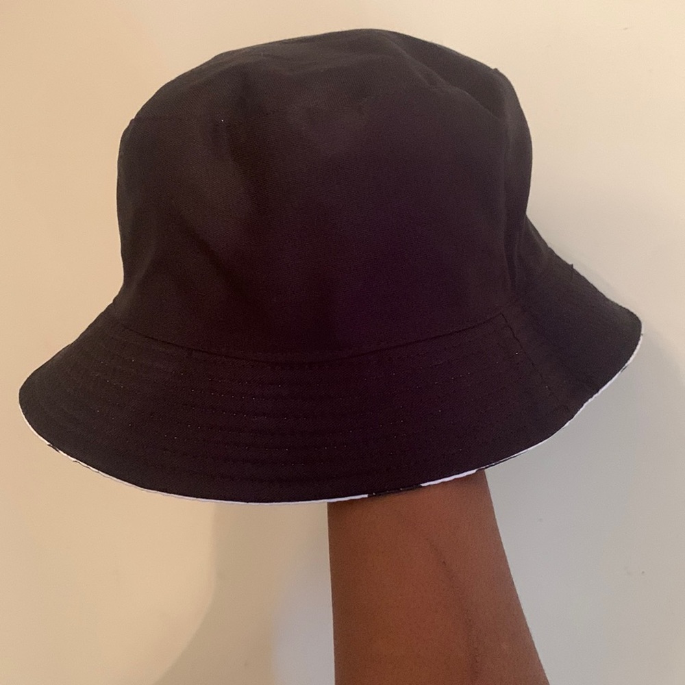 Bucket hat